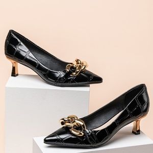 NWT SHEIN Chain Decor Croc Embossed Court Heels, Black